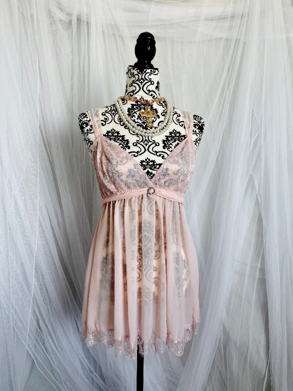 Vintage Cinema Etoile Blush Pink Lace Babydoll Set w/ Matching Thong